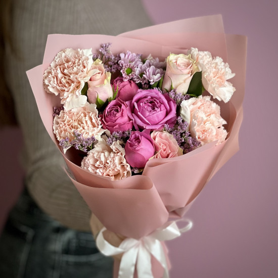 Пионовидная роза 3