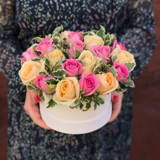 Розы в коробке 0